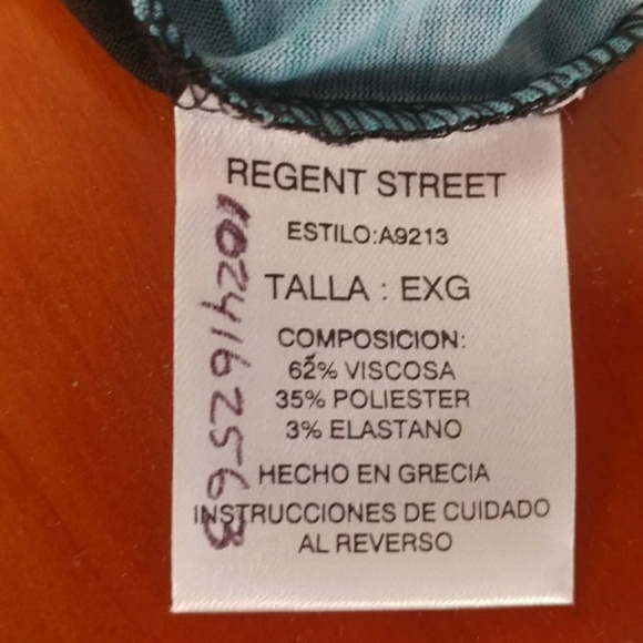 Floral 3/4 top - Picture 4 of 5